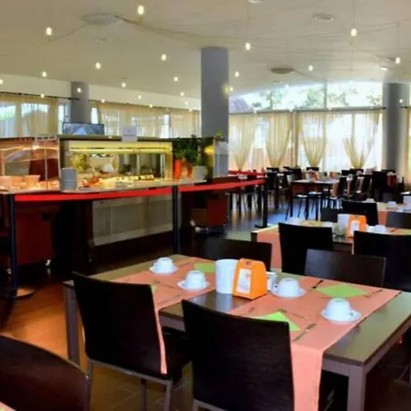 Cozy Coastal Haven With Air Conditioning Apartman Bibione